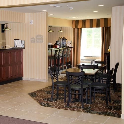 Cobblestone Inn & Suites - Bloomfield Exterior photo