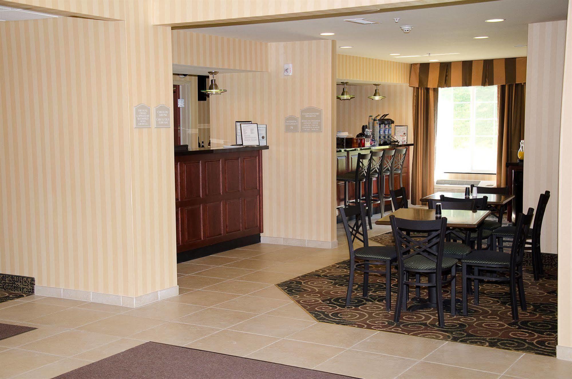 Cobblestone Inn & Suites - Bloomfield Exterior photo